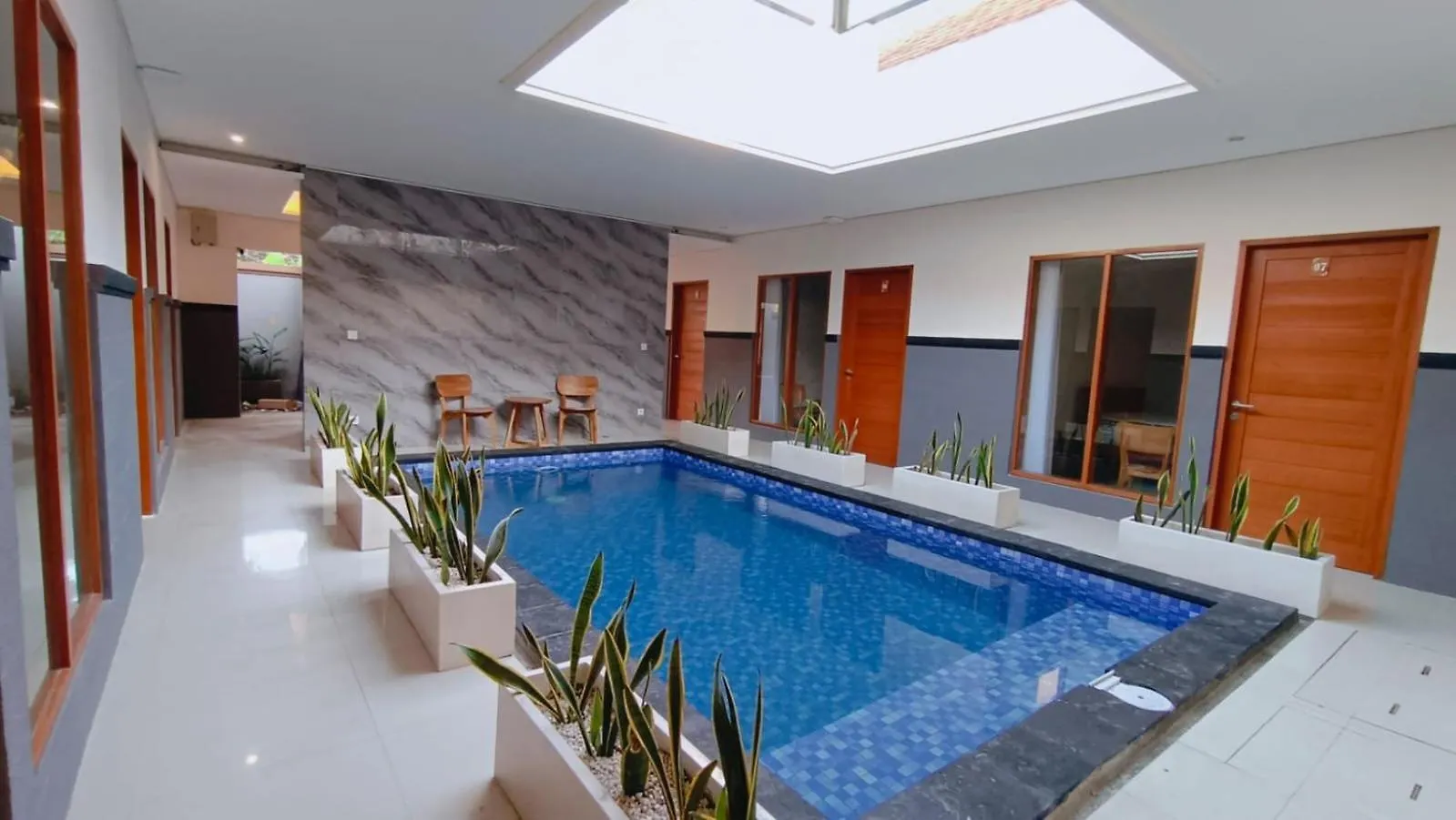 Deva Guest House - Kerobokan Seminyak
