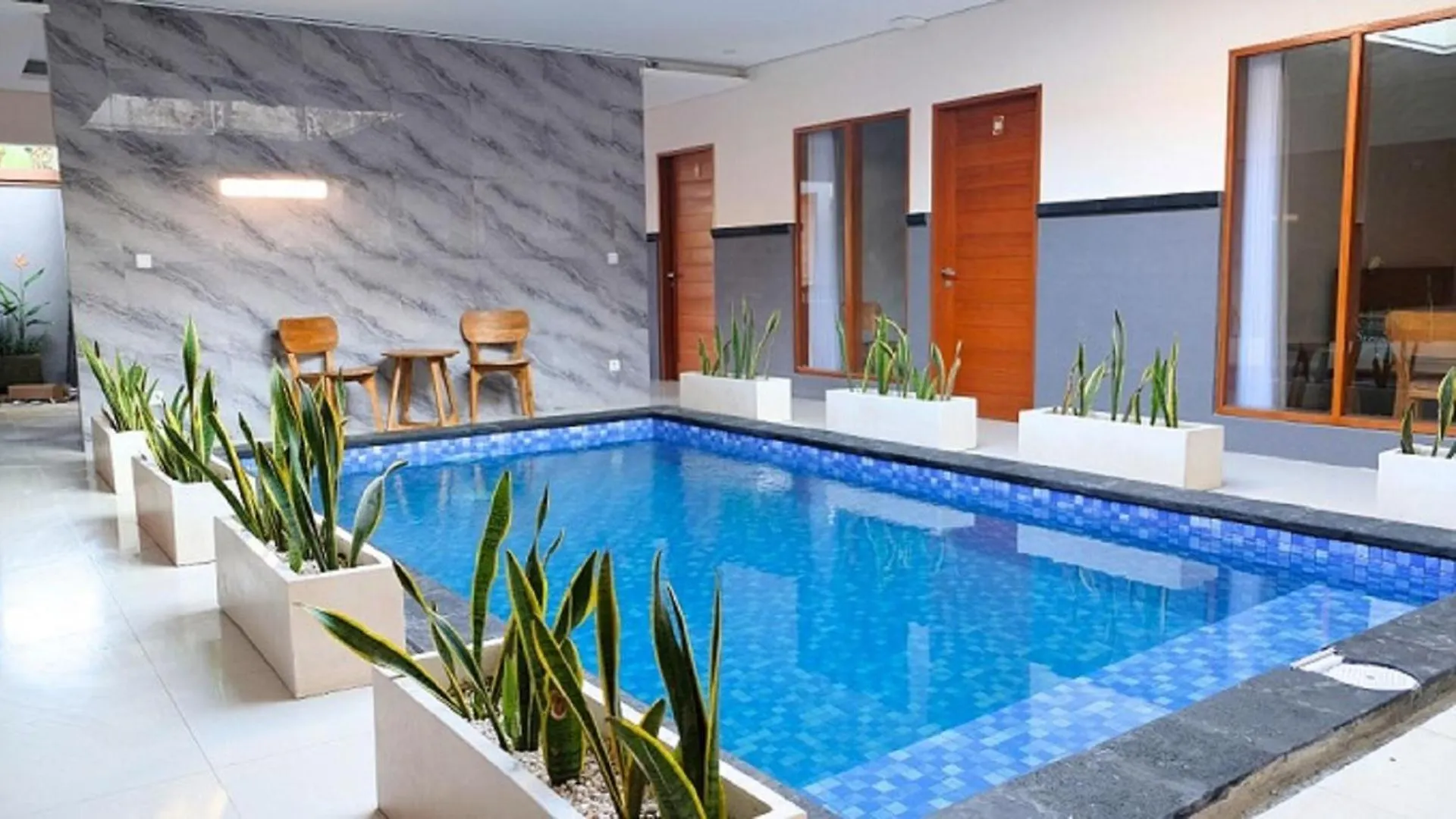 Deva Guest House - Kerobokan 세미냑 0*,  인도네시아