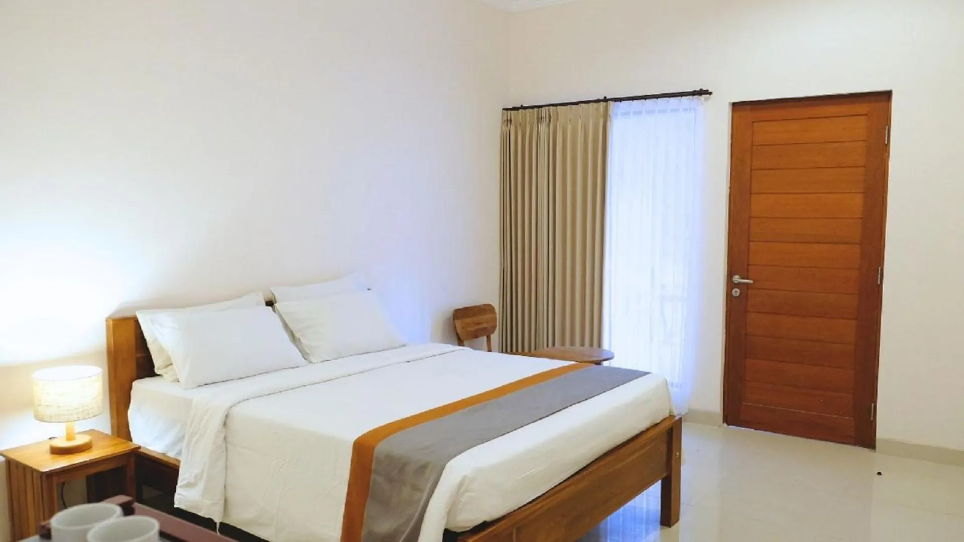 Deva Guest House - Kerobokan 세미냑
